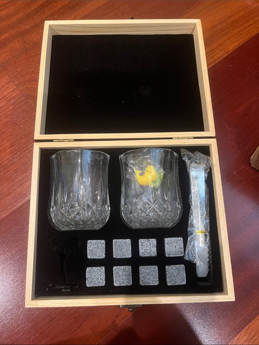 Crystal Whiskey Glass Gift Set with Gray Whisky Stones - Unbranded